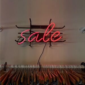 Neon 'Sale' Wall Sign - Pink